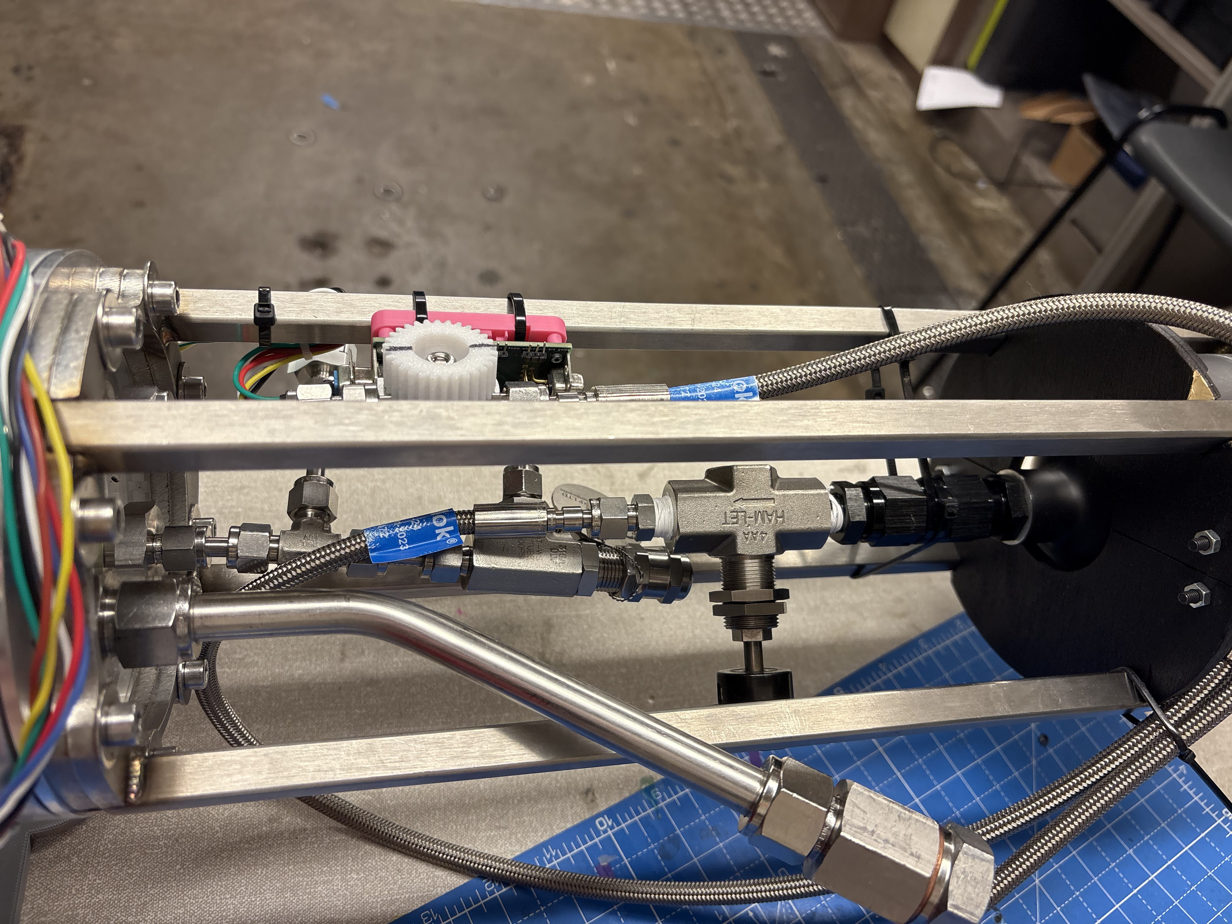 Forward bay plumbing