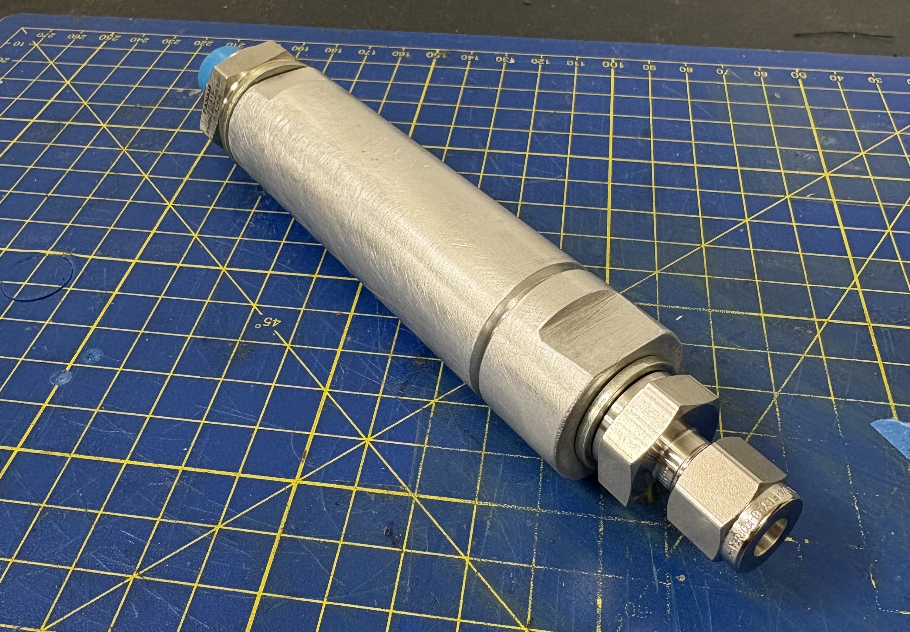 Custom-machined aluminium ignitor casing