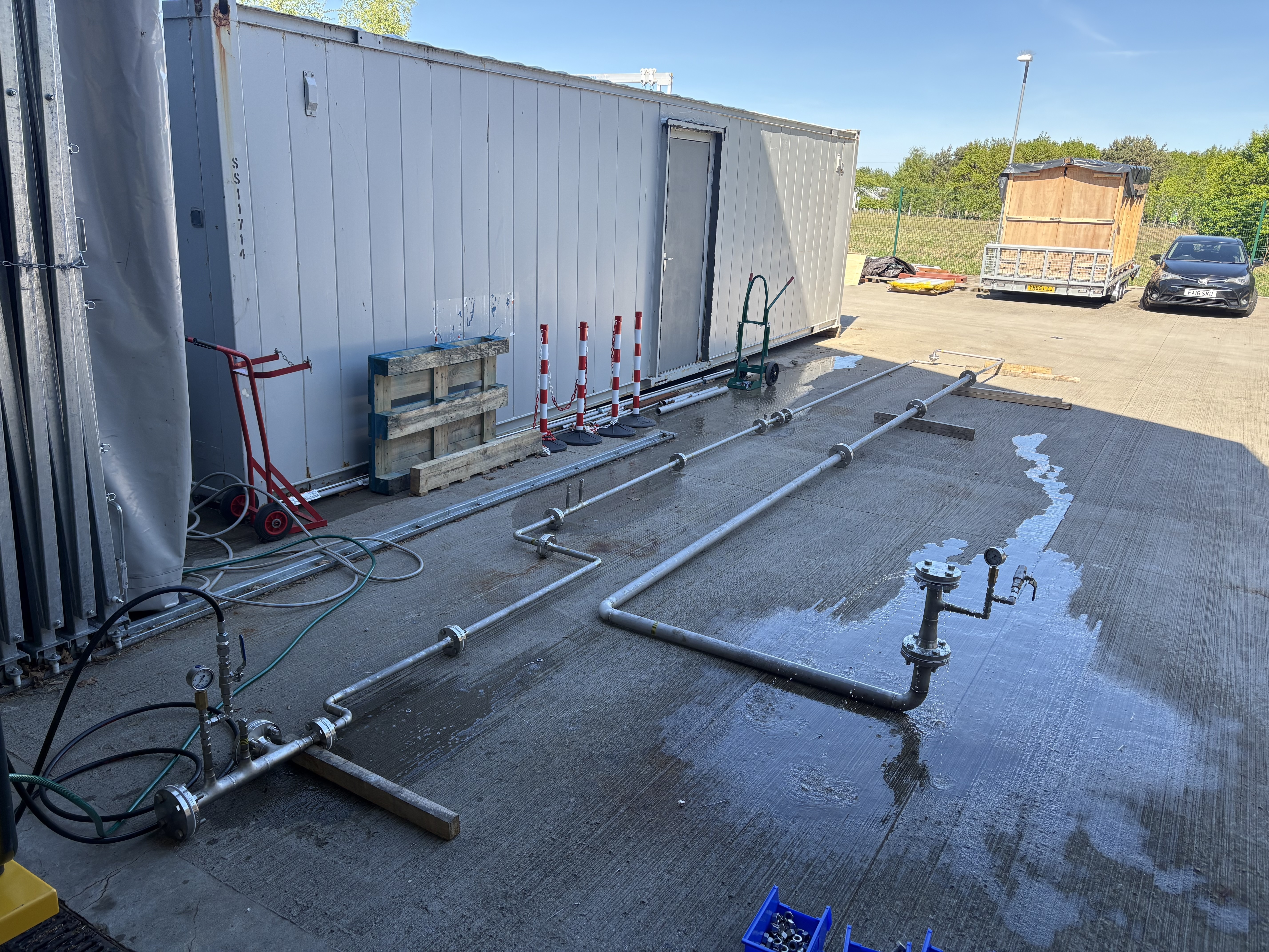 Hydro-testing pipe networks