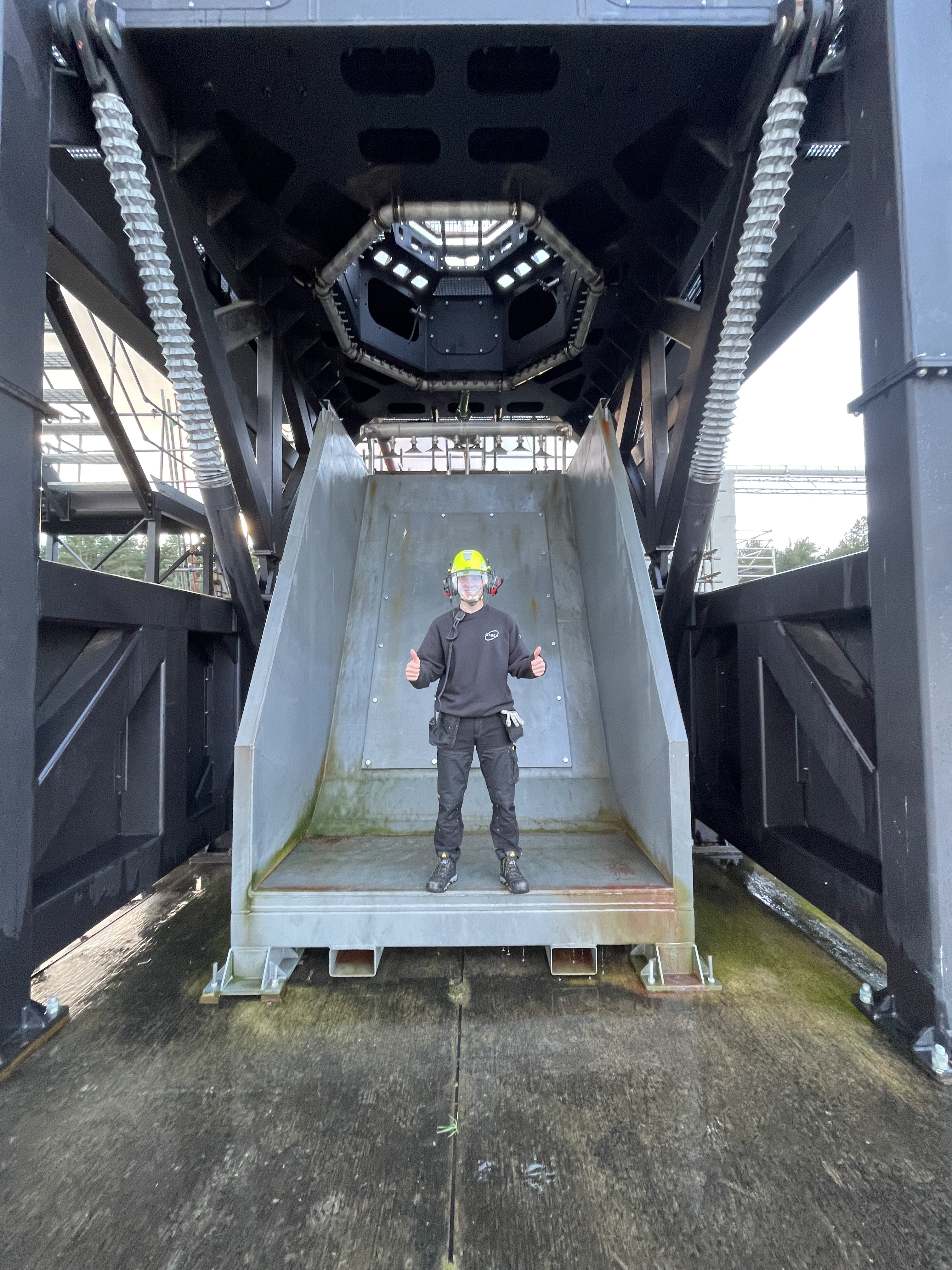 Jabez Lewis at the deluge system